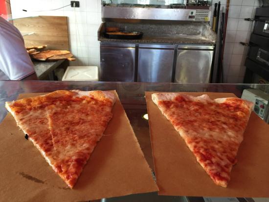 L' Angolo Della Pizza